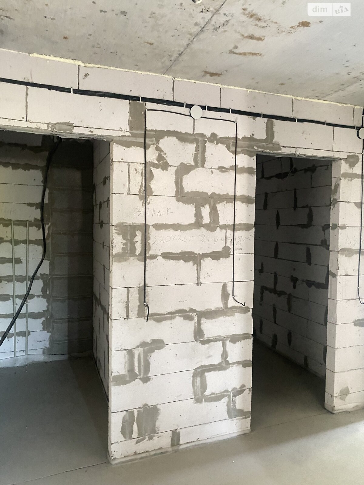 Продаж трикімнатної квартири в Вінниці, на пл. Привокзальна 30, кв. 4, район Замостянський фото 1 Продаж трикімнатної квартири в Вінниці, на пл. Привокзальна 30, кв. 4, район Замостянський фото 1