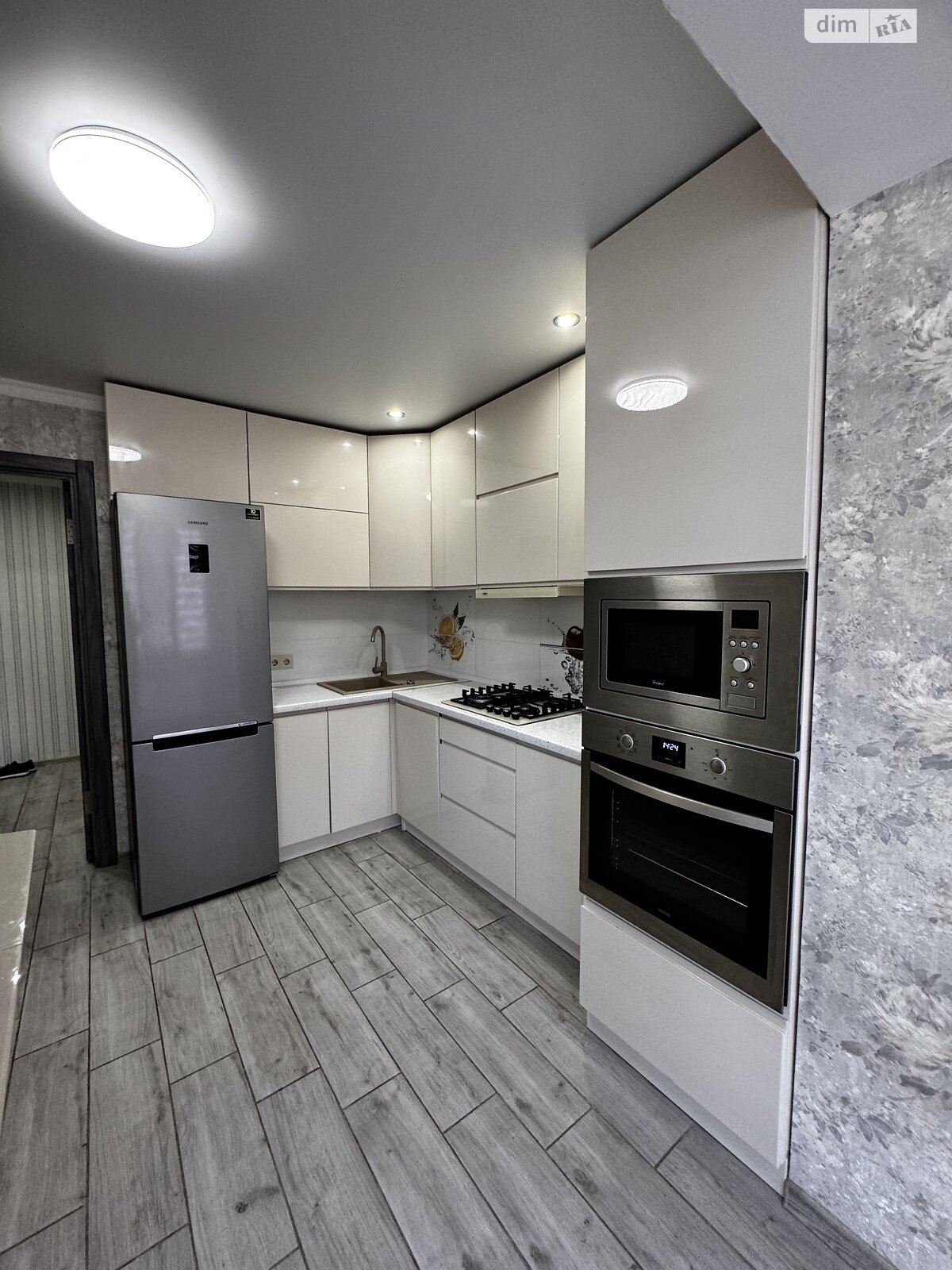 Продаж двокімнатної квартири в Вінницьких Хуторах, на шосе Немирівське, фото 1 Продаж двокімнатної квартири в Вінницьких Хуторах, на шосе Немирівське, фото 1