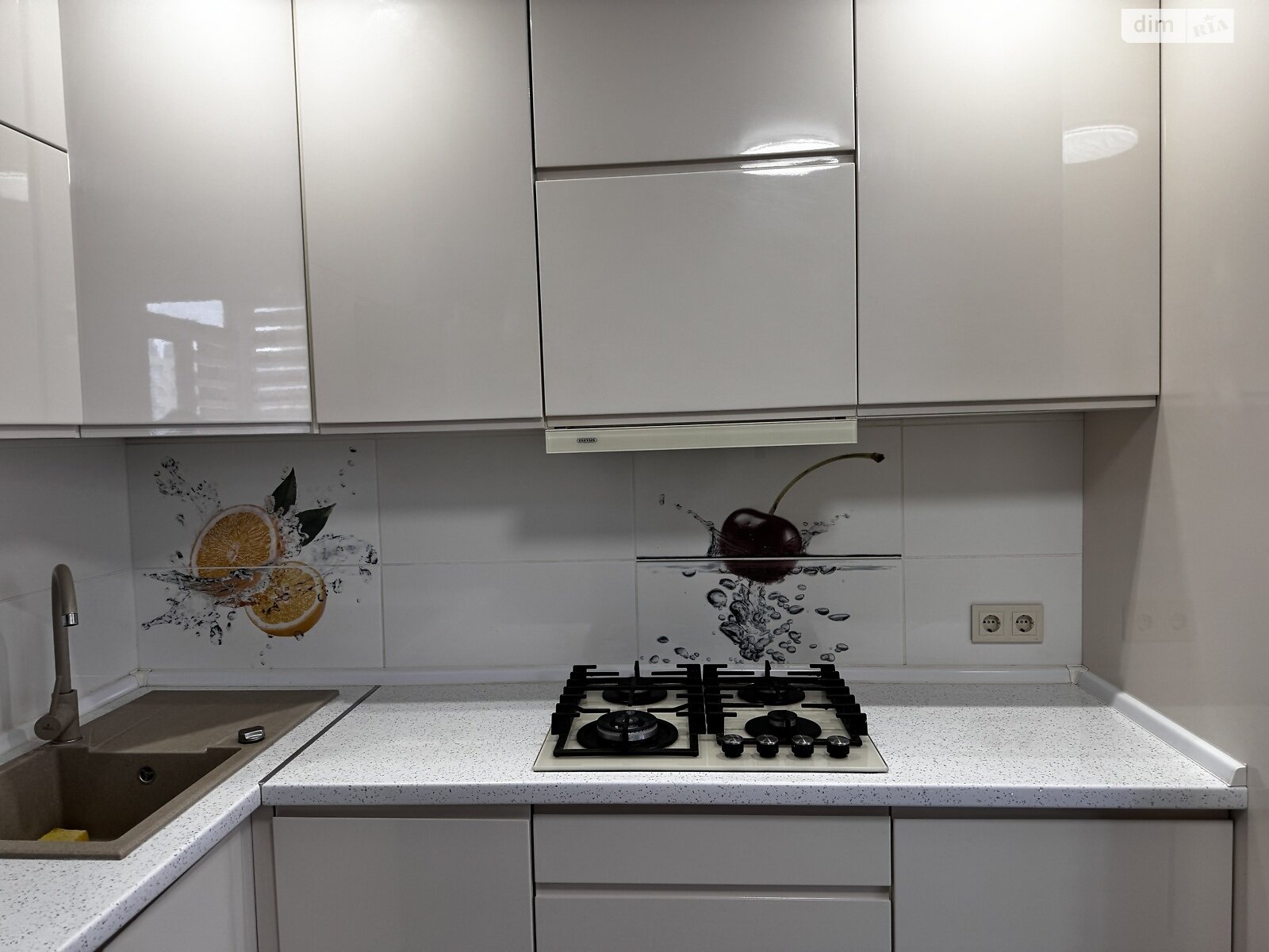 Продаж двокімнатної квартири в Вінницьких Хуторах, на шосе Немирівське, фото 1 Продаж двокімнатної квартири в Вінницьких Хуторах, на шосе Немирівське, фото 1