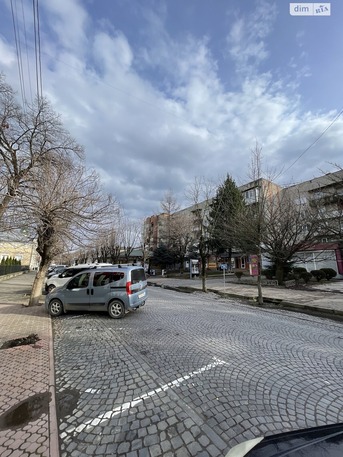 Продаж чотирикімнатної квартири в Виноградові, на вул. Миру 17, район Виноградів фото 1 Продаж чотирикімнатної квартири в Виноградові, на вул. Миру 17, район Виноградів фото 1