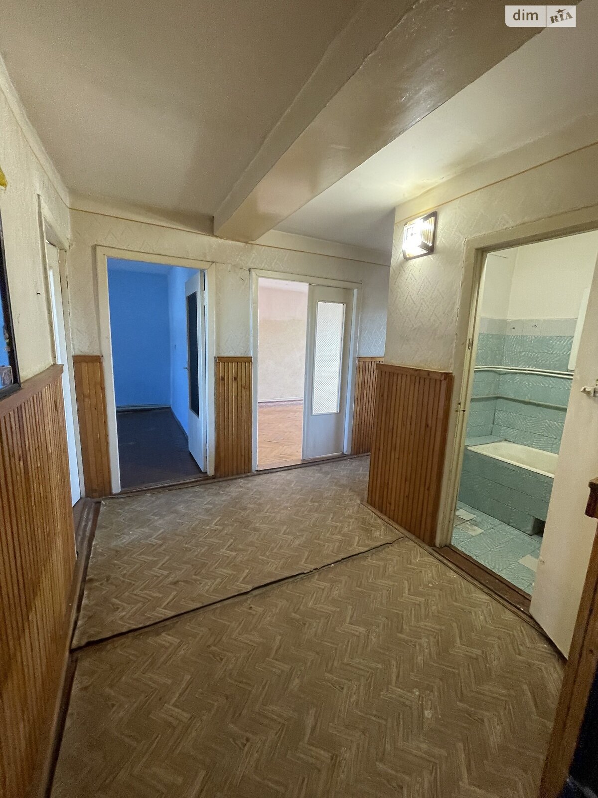 Продаж чотирикімнатної квартири в Виноградові, на вул. Миру 17, район Виноградів фото 1 Продаж чотирикімнатної квартири в Виноградові, на вул. Миру 17, район Виноградів фото 1