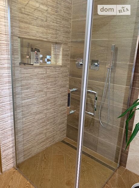 Продажа пятикомнатной квартиры в Виноградове, на пл. Мира 56, кв. 1, район Виноградов фото 1 Продажа пятикомнатной квартиры в Виноградове, на пл. Мира 56, кв. 1, район Виноградов фото 1