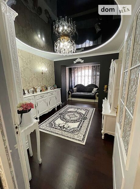 Продажа трехкомнатной квартиры в Виноградове, на Миру район Виноградов фото 1 Продажа трехкомнатной квартиры в Виноградове, на Миру район Виноградов фото 1