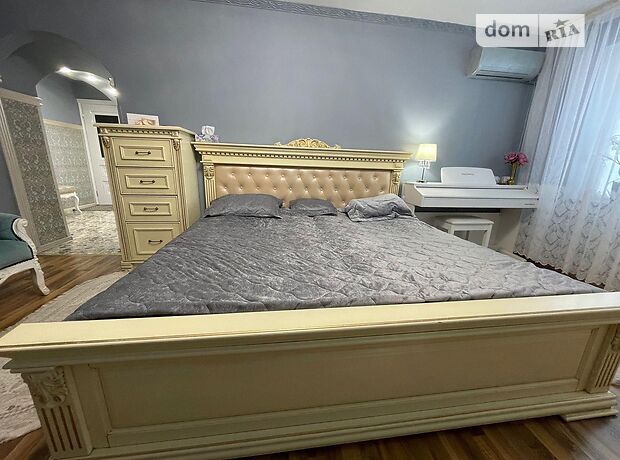 Продажа трехкомнатной квартиры в Виноградове, на Миру район Виноградов фото 1 Продажа трехкомнатной квартиры в Виноградове, на Миру район Виноградов фото 1