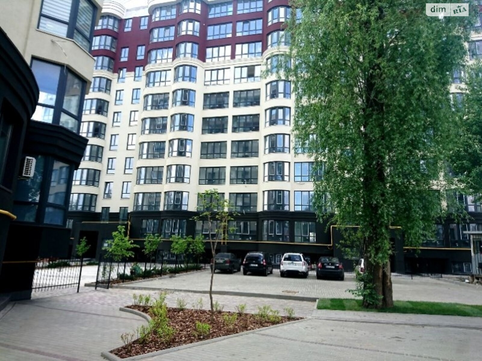 Продажа трехкомнатной квартиры в Вишневом, на ул. Ивана Франко 2А, фото 1