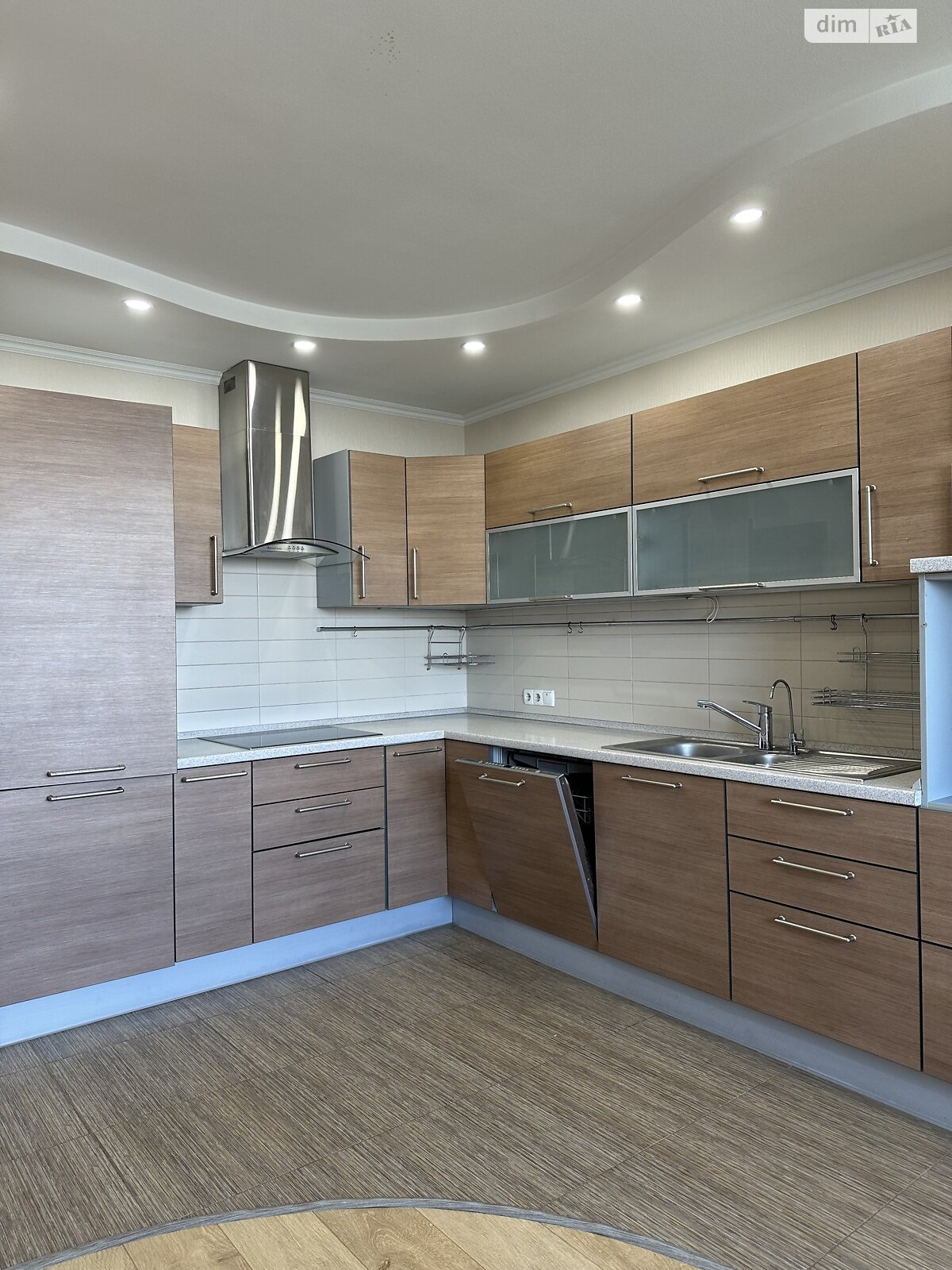 Продажа пятикомнатной квартиры в Вишневом, на ул. Машиностроителей 17А, фото 1 Продажа пятикомнатной квартиры в Вишневом, на ул. Машиностроителей 17А, фото 1