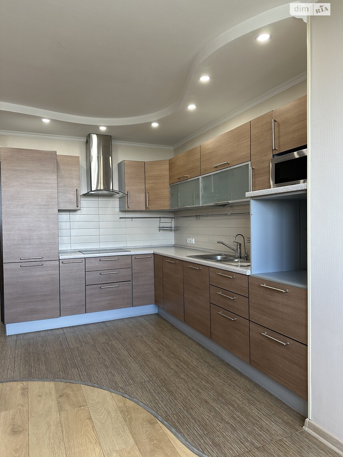 Продажа пятикомнатной квартиры в Вишневом, на ул. Машиностроителей 17А, фото 1 Продажа пятикомнатной квартиры в Вишневом, на ул. Машиностроителей 17А, фото 1