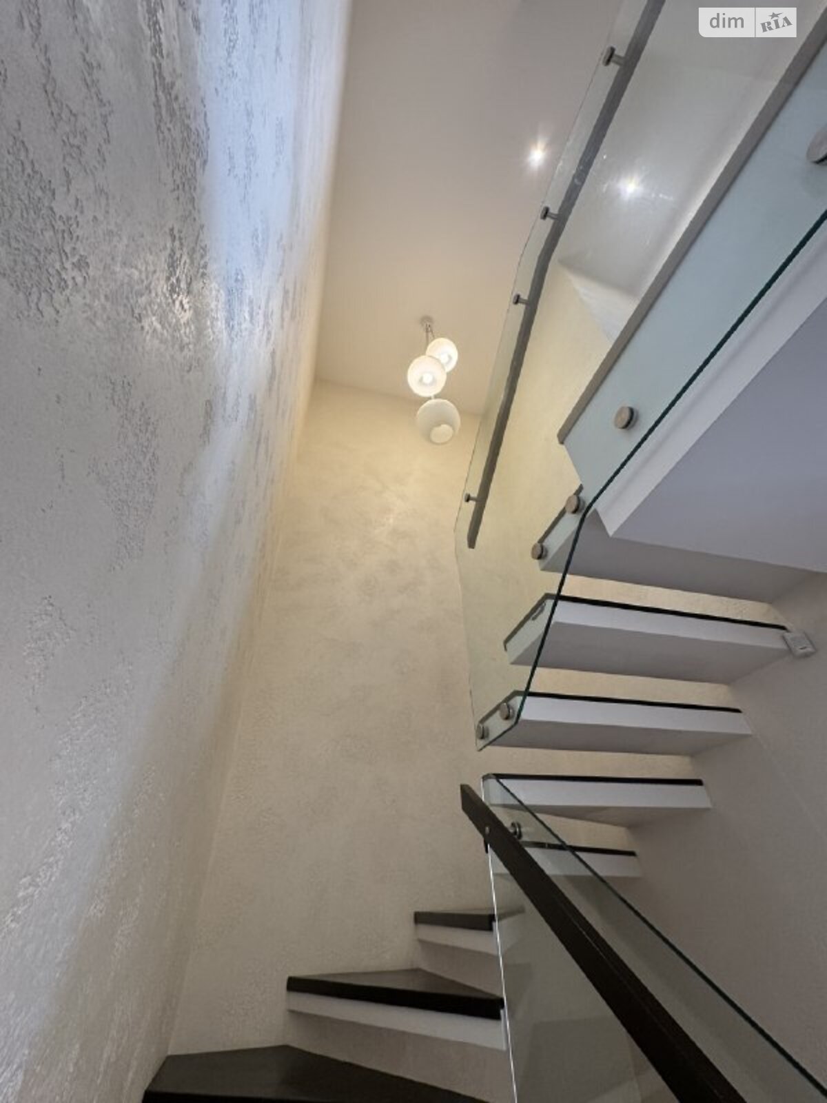 Продаж трикімнатної квартири в Вишневому, на вул. Святошинська 27А, фото 1