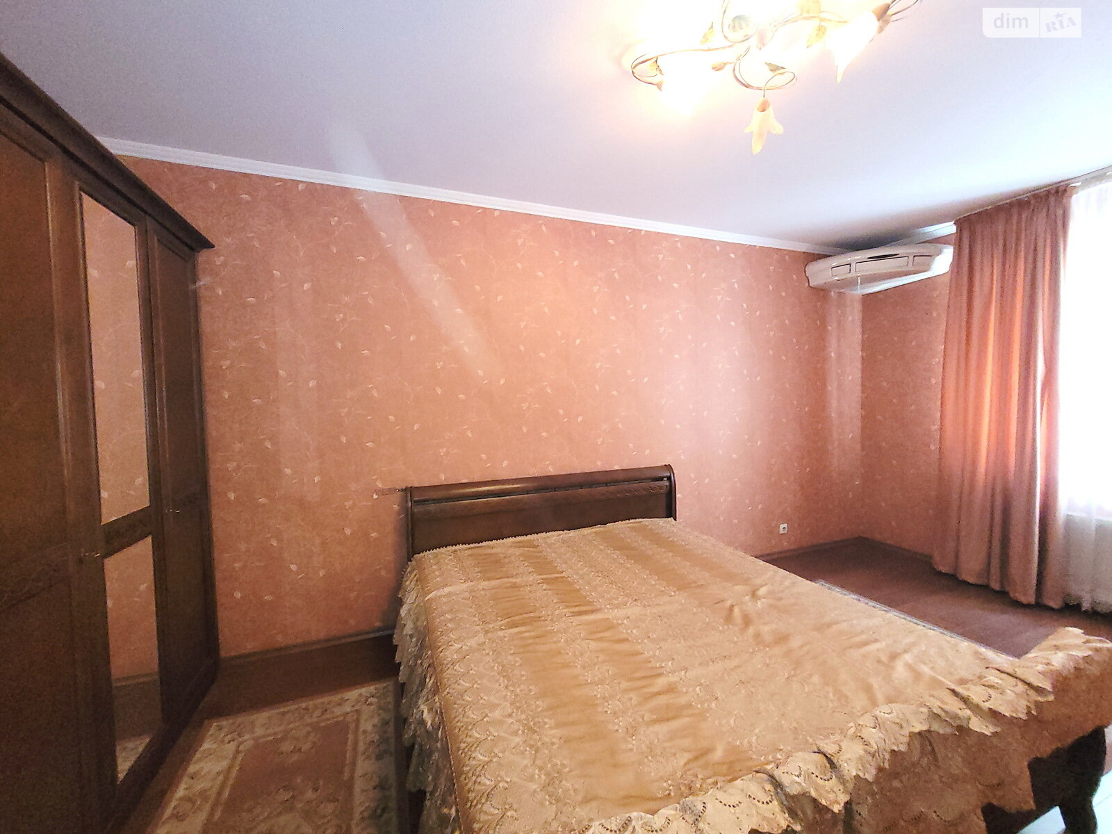 Продажа трехкомнатной квартиры в Вишневом, на ул. Святоюрьевская 28, фото 1 Продажа трехкомнатной квартиры в Вишневом, на ул. Святоюрьевская 28, фото 1