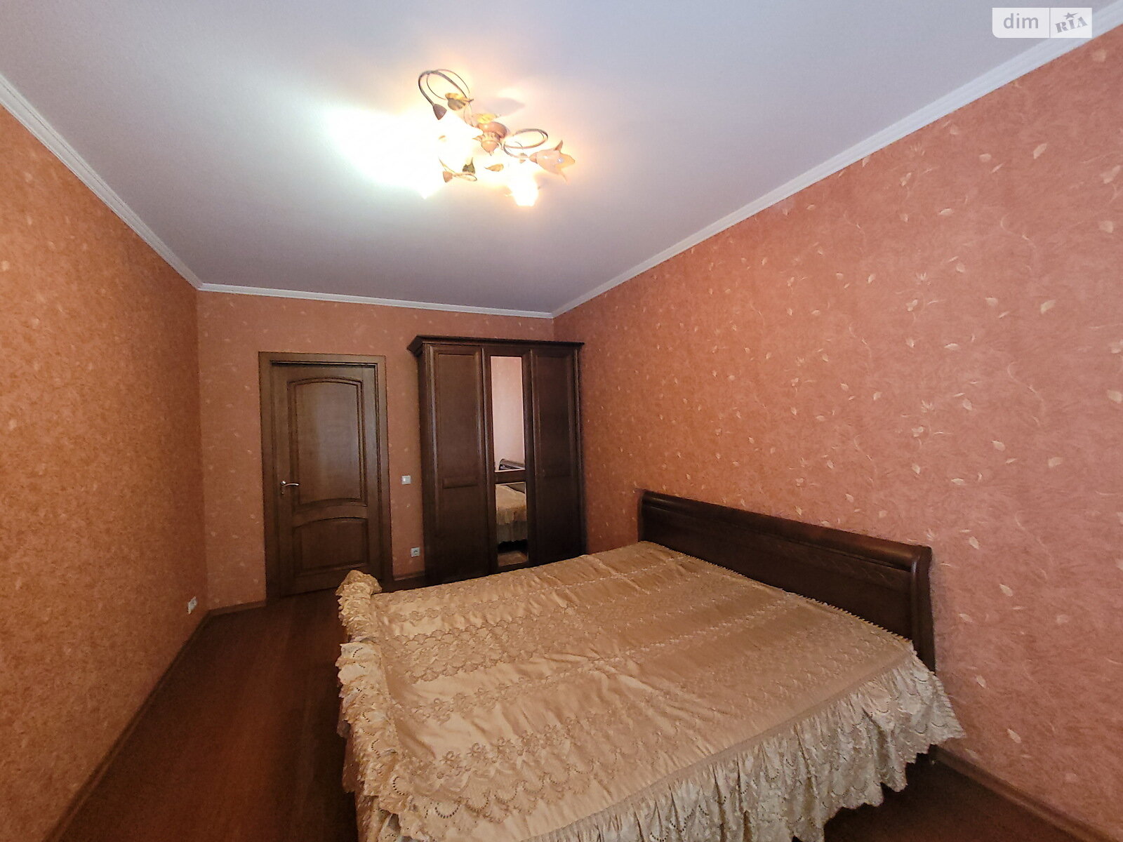 Продажа трехкомнатной квартиры в Вишневом, на ул. Святоюрьевская 28, фото 1 Продажа трехкомнатной квартиры в Вишневом, на ул. Святоюрьевская 28, фото 1