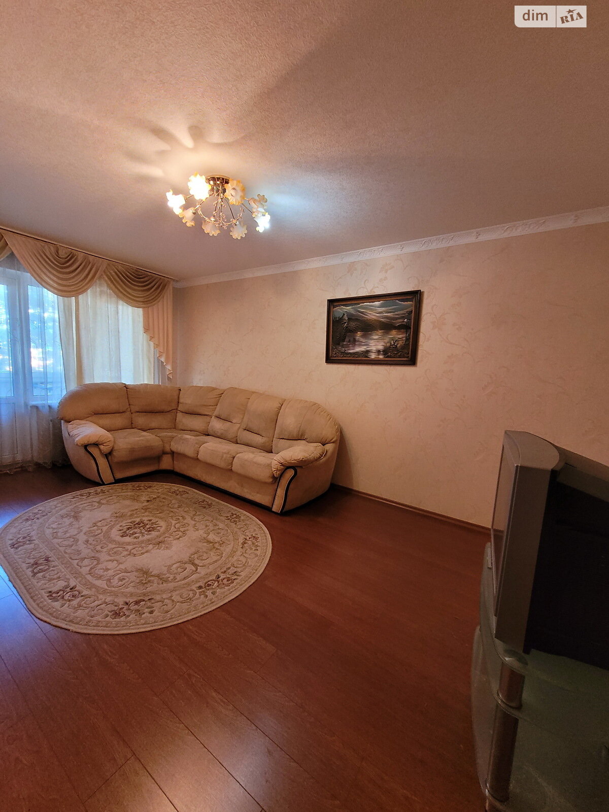 Продажа трехкомнатной квартиры в Вишневом, на ул. Святоюрьевская 28, фото 1 Продажа трехкомнатной квартиры в Вишневом, на ул. Святоюрьевская 28, фото 1