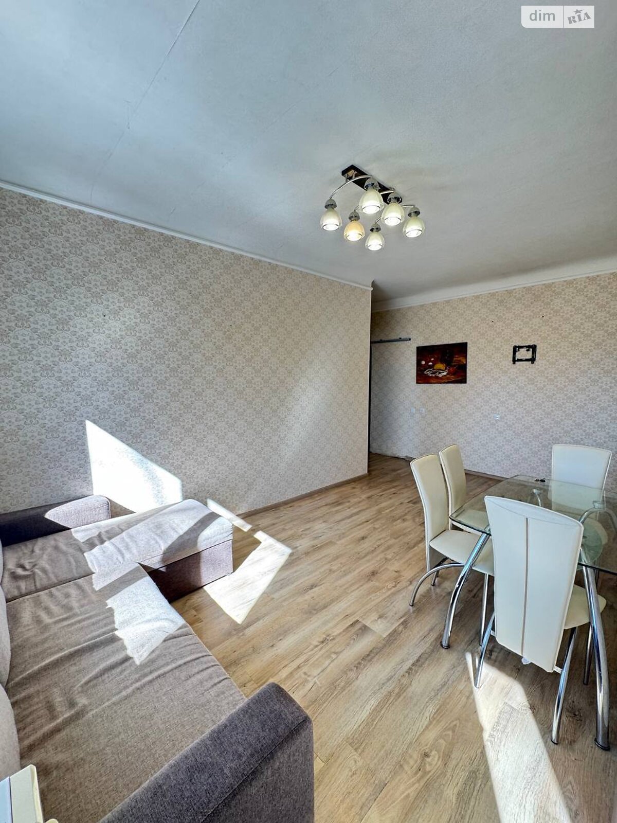 Продаж трикімнатної квартири в Вишневому, на вул. В'ячеслава Чорновола 36, фото 1 Продаж трикімнатної квартири в Вишневому, на вул. В'ячеслава Чорновола 36, фото 1
