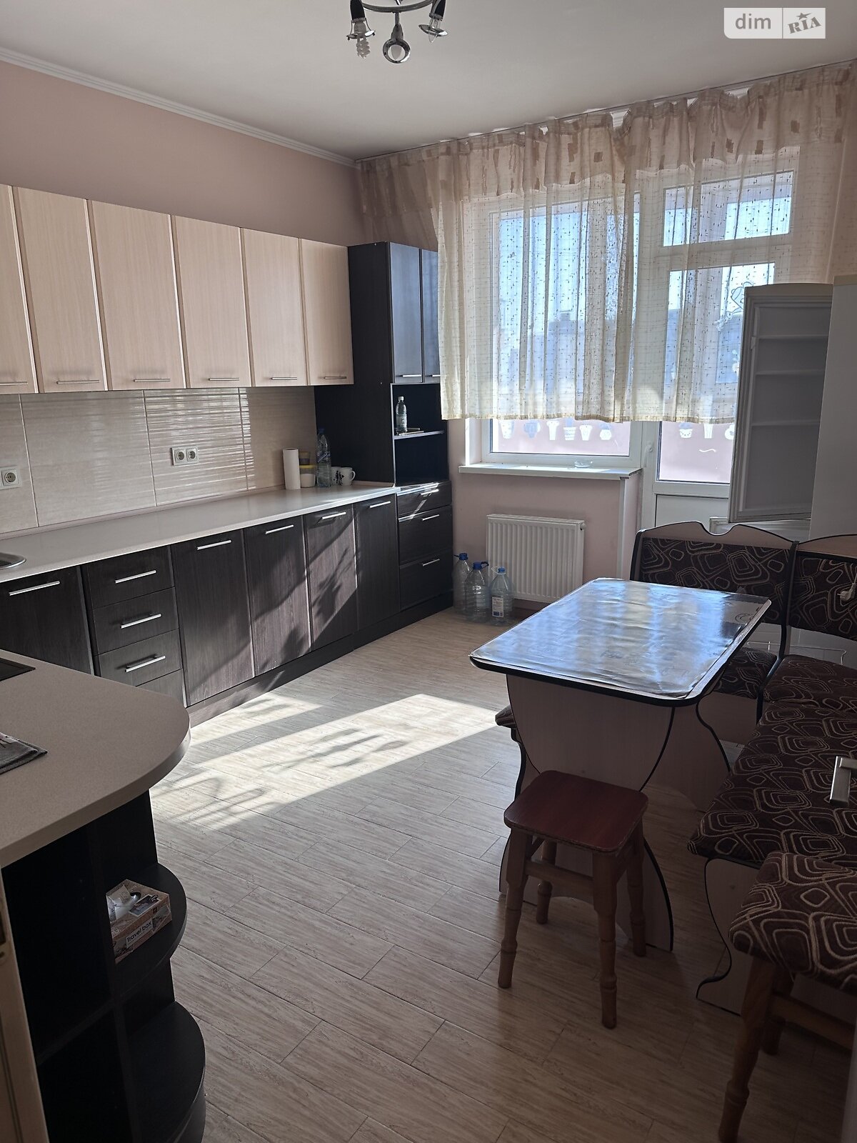 Продаж трикімнатної квартири в Вишневому, на вул. Південна 5Б, фото 1 Продаж трикімнатної квартири в Вишневому, на вул. Південна 5Б, фото 1