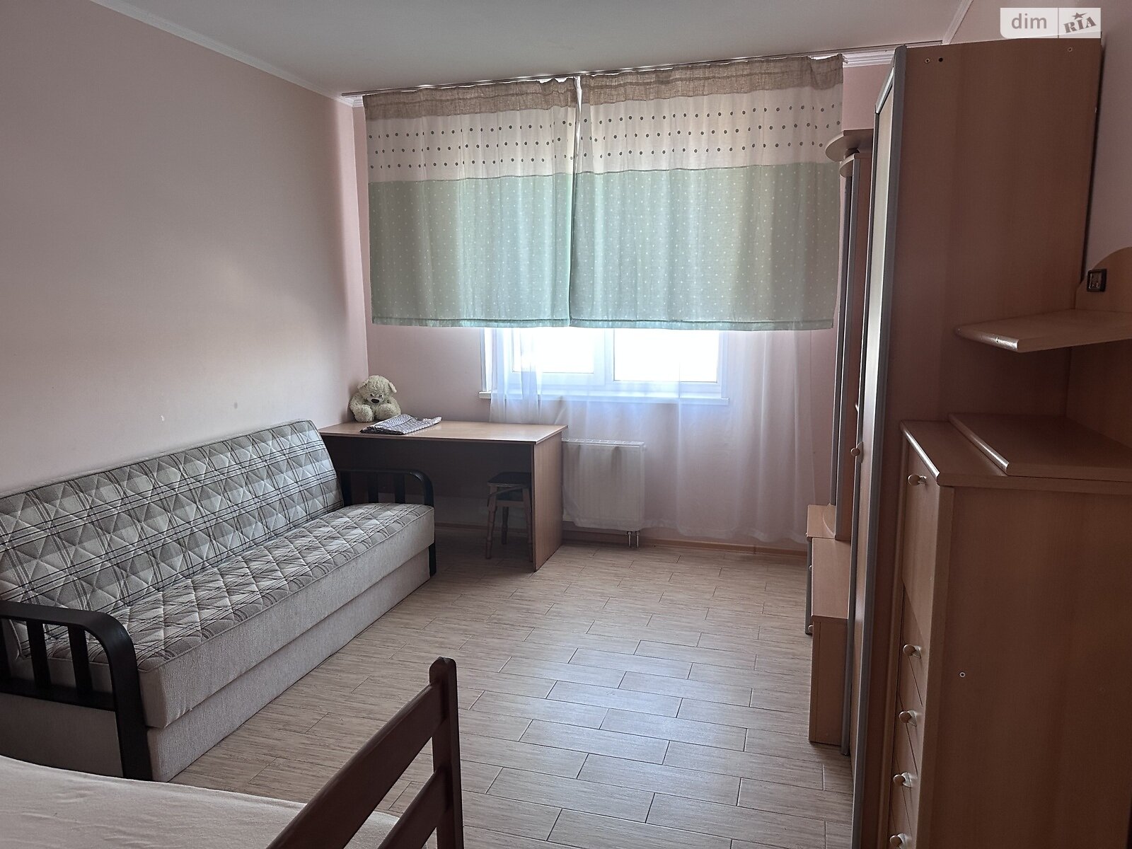 Продаж трикімнатної квартири в Вишневому, на вул. Південна 5Б, фото 1 Продаж трикімнатної квартири в Вишневому, на вул. Південна 5Б, фото 1