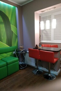 Продаж трикімнатної квартири в Вишневому, на вул. Південна 9, фото 2