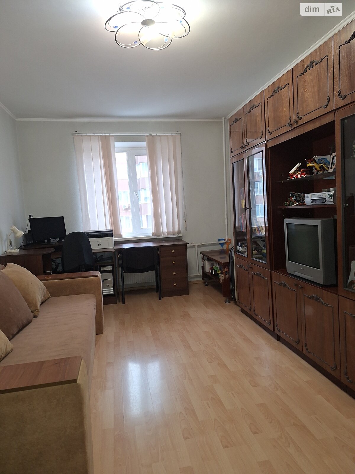 Продаж трикімнатної квартири в Вишневому, на вул. Південна 9, фото 1 Продаж трикімнатної квартири в Вишневому, на вул. Південна 9, фото 1