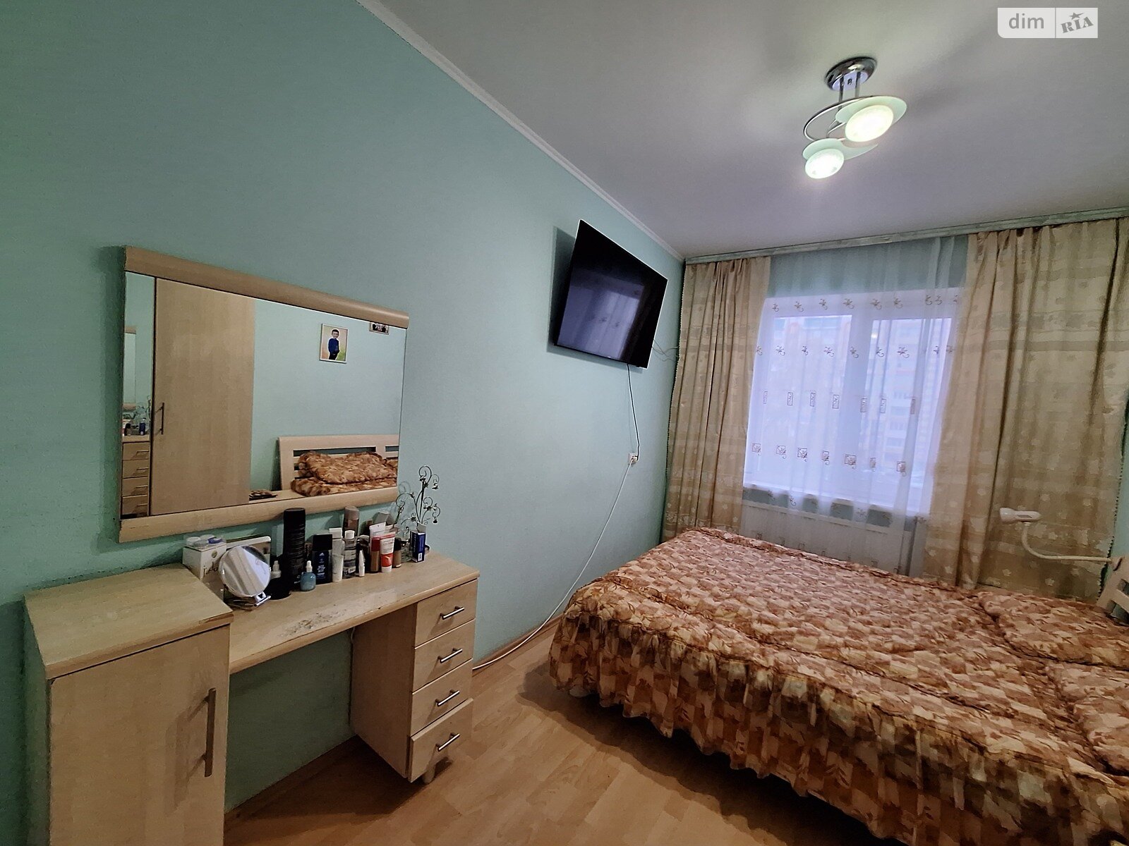 Продаж трикімнатної квартири в Вишневому, на вул. Південна 9, фото 1 Продаж трикімнатної квартири в Вишневому, на вул. Південна 9, фото 1