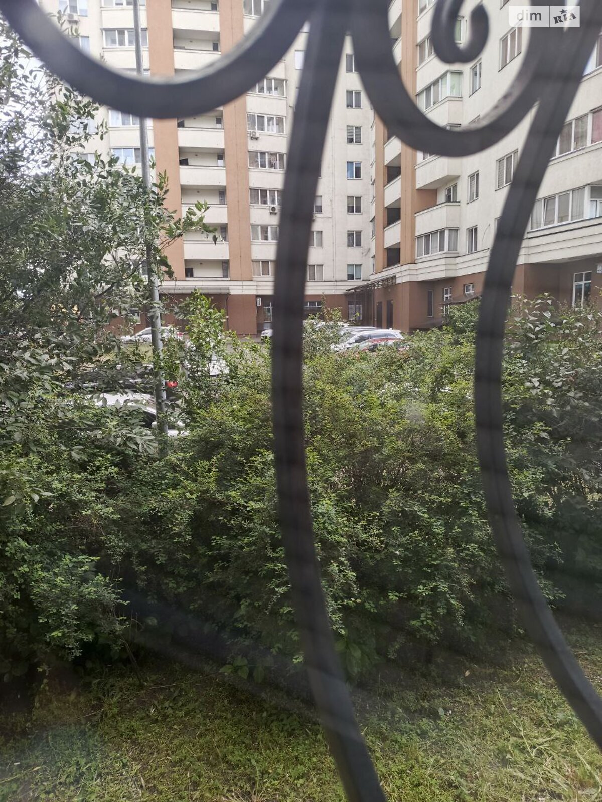 Продаж трикімнатної квартири в Вишневому, на вул. Південна 3, фото 1 Продаж трикімнатної квартири в Вишневому, на вул. Південна 3, фото 1