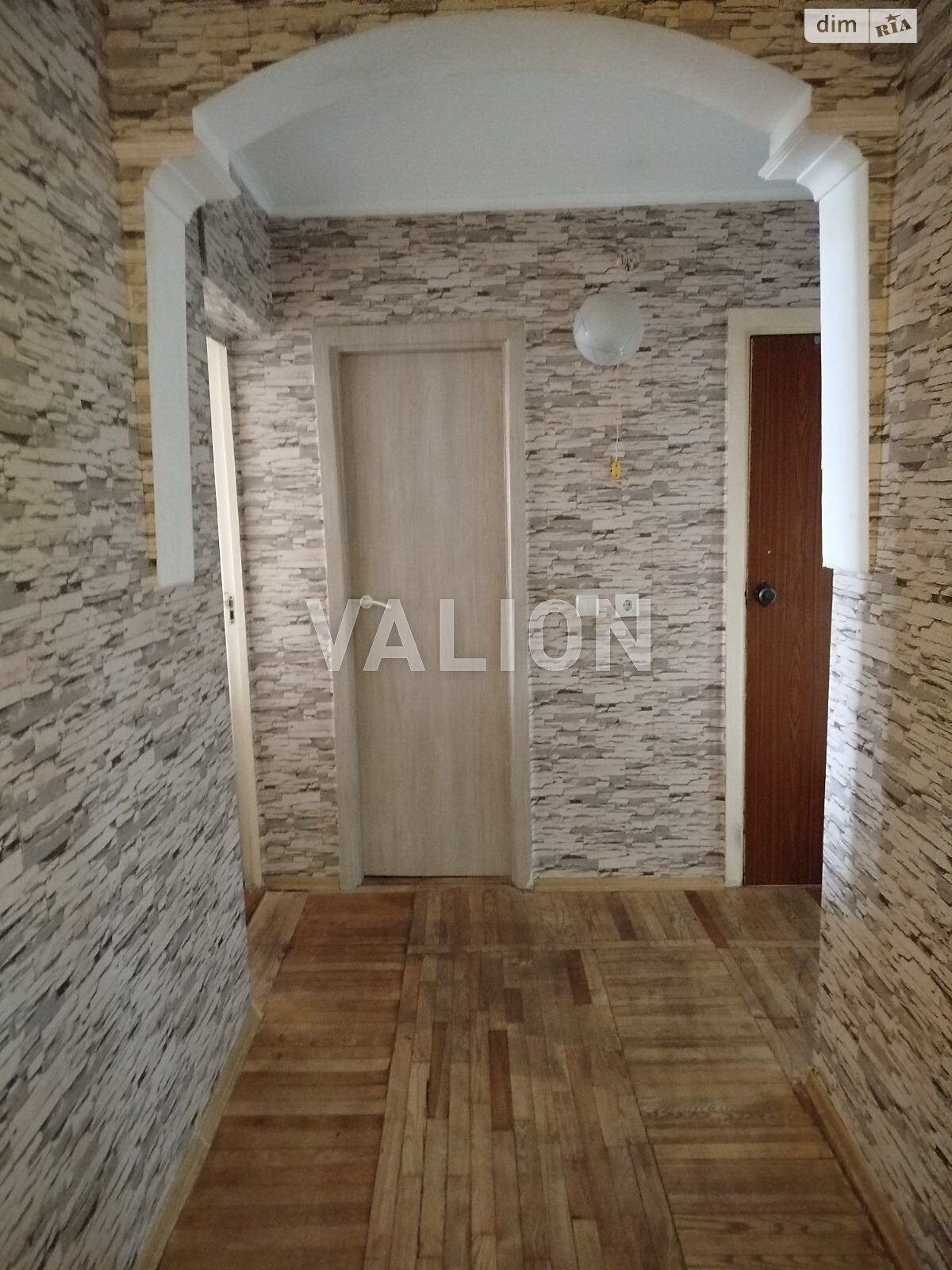 Продажа трехкомнатной квартиры в Вишневом, на ул. Южная 1, фото 1 Продажа трехкомнатной квартиры в Вишневом, на ул. Южная 1, фото 1