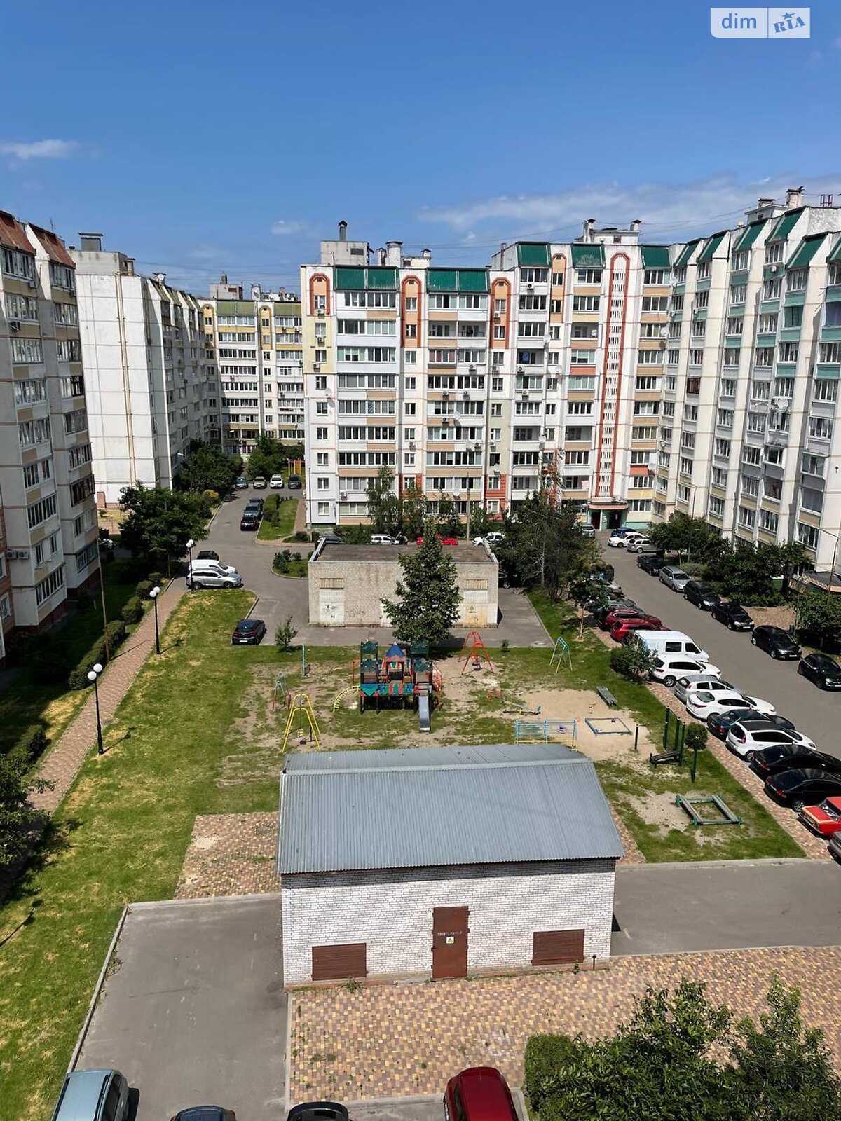 Продаж трикімнатної квартири в Вишневому, на вул. Південна 9, фото 1 Продаж трикімнатної квартири в Вишневому, на вул. Південна 9, фото 1
