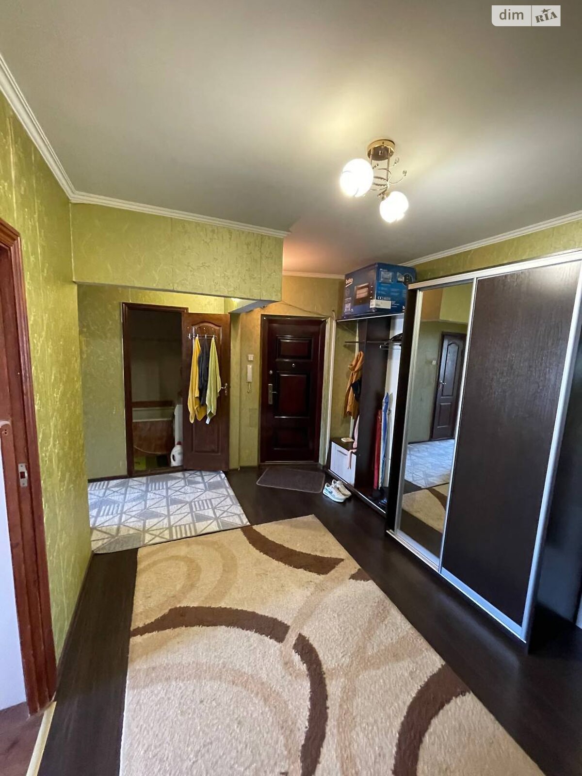 Продаж трикімнатної квартири в Вишневому, на вул. Південна 9, фото 1 Продаж трикімнатної квартири в Вишневому, на вул. Південна 9, фото 1