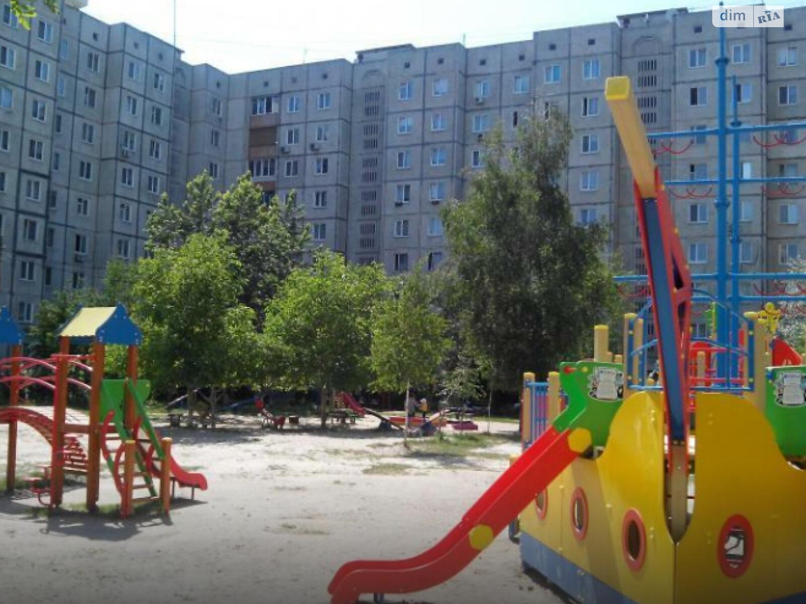 Продаж трикімнатної квартири в Вишневому, на вул. Південна 3, фото 1 Продаж трикімнатної квартири в Вишневому, на вул. Південна 3, фото 1