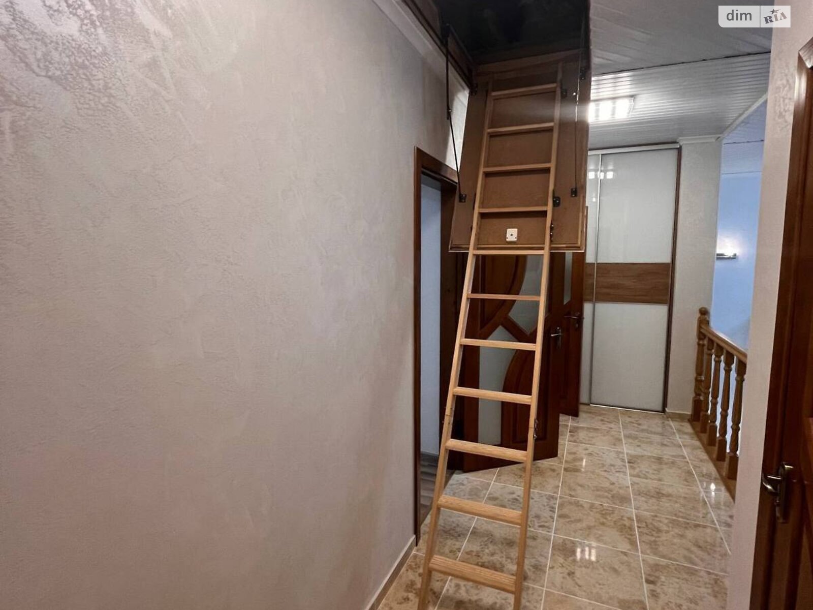 Продаж п`ятикімнатної квартири в Вовчинцю, на вул. Європейська 2, фото 1 Продаж п`ятикімнатної квартири в Вовчинцю, на вул. Європейська 2, фото 1