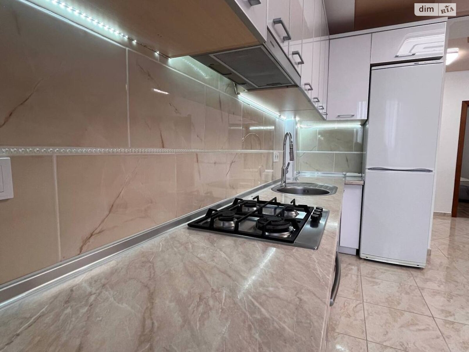 Продаж п`ятикімнатної квартири в Вовчинцю, на вул. Європейська 2, фото 1 Продаж п`ятикімнатної квартири в Вовчинцю, на вул. Європейська 2, фото 1