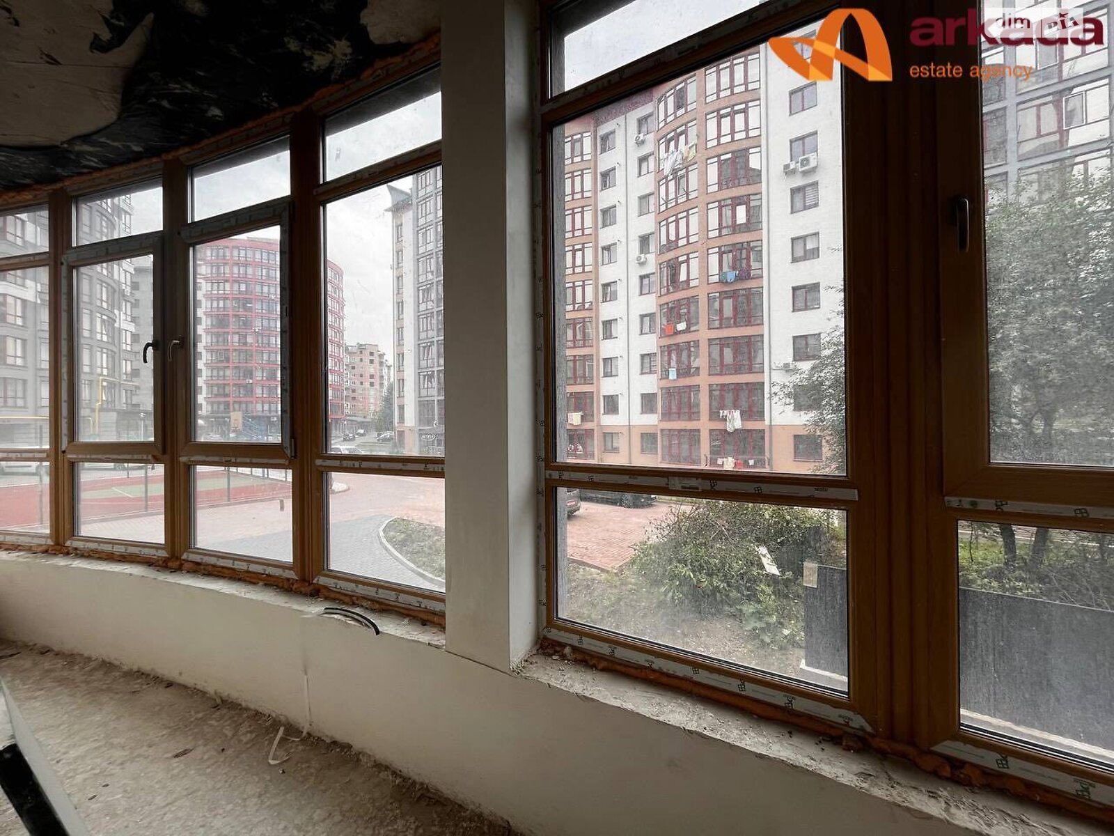 Продаж трикімнатної квартири в Вовчинцю, на вул. Європейська 3, фото 1 Продаж трикімнатної квартири в Вовчинцю, на вул. Європейська 3, фото 1