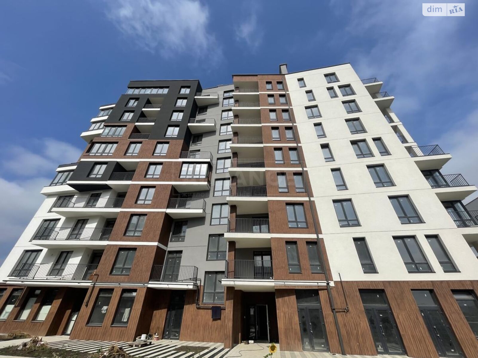 Продаж трикімнатної квартири в Вовчинцю, на вул. Тараса Шевченка, фото 1 Продаж трикімнатної квартири в Вовчинцю, на вул. Тараса Шевченка, фото 1