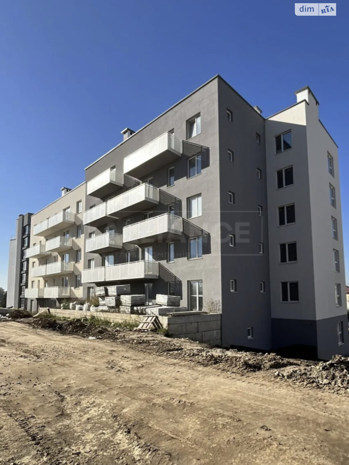 Продаж трикімнатної квартири в Вовчинцю, на вул. Тараса Шевченка, фото 1 Продаж трикімнатної квартири в Вовчинцю, на вул. Тараса Шевченка, фото 1
