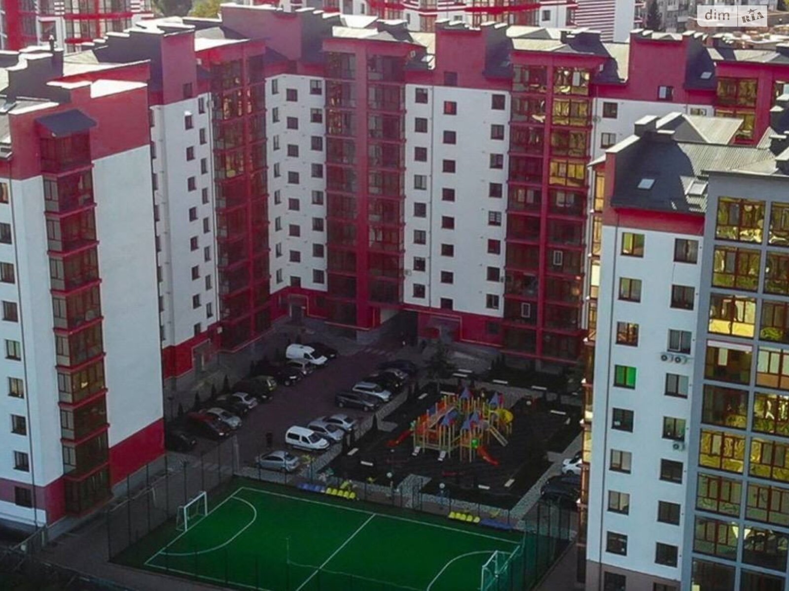 Продаж чотирикімнатної квартири в Вовчинцю, на вул. Василя Симоненка, фото 1