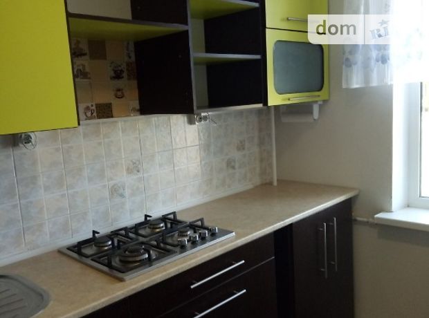 Продажа трехкомнатной квартиры в Вольнянске, фото 1 Продажа трехкомнатной квартиры в Вольнянске, фото 1