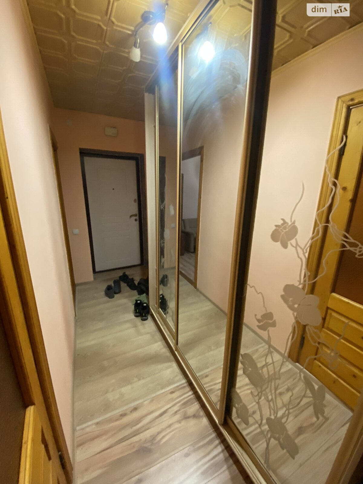 Продажа трехкомнатной квартиры в Волочиске, на ул. Короленко 7, кв. 12, район Волочиск фото 1 Продажа трехкомнатной квартиры в Волочиске, на ул. Короленко 7, кв. 12, район Волочиск фото 1