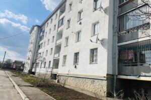 Продаж трикімнатної квартири в Вороновиці, на вул. Вишнева, фото 2