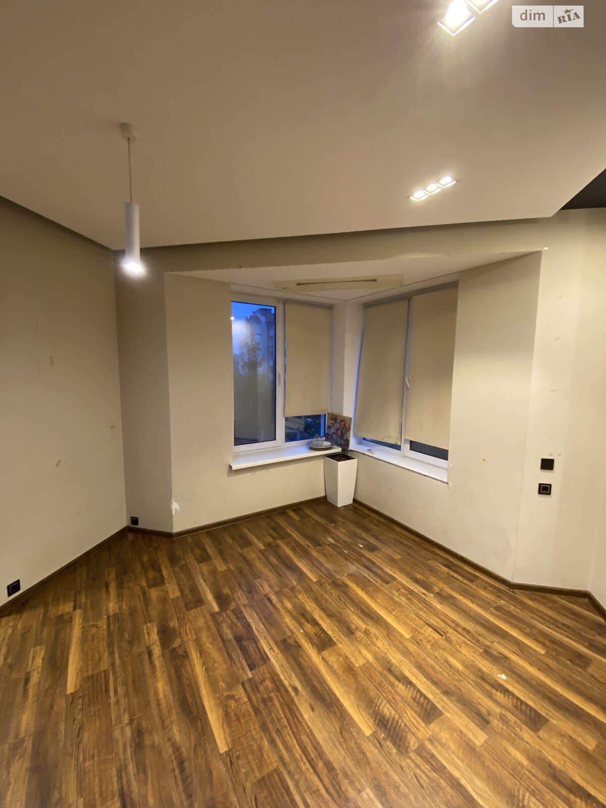 Продаж трикімнатної квартири в Ворзелі, на вул. Павла Чубинського 10, кв. 40, фото 1 Продаж трикімнатної квартири в Ворзелі, на вул. Павла Чубинського 10, кв. 40, фото 1