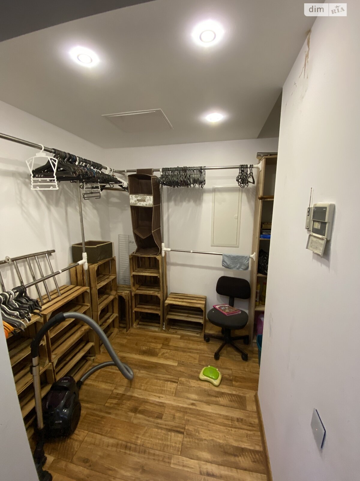 Продаж трикімнатної квартири в Ворзелі, на вул. Павла Чубинського 10, кв. 40, фото 1 Продаж трикімнатної квартири в Ворзелі, на вул. Павла Чубинського 10, кв. 40, фото 1