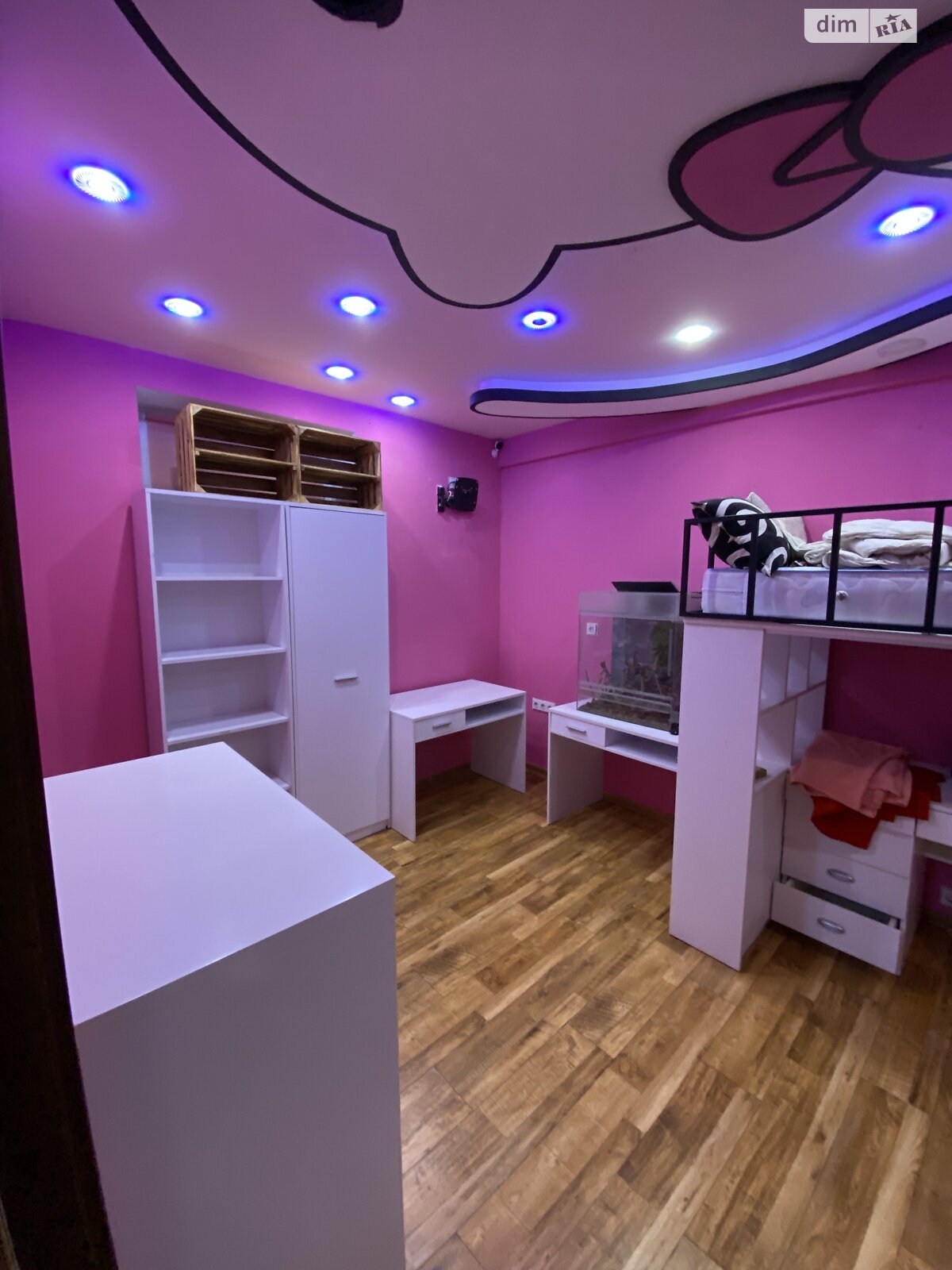 Продаж трикімнатної квартири в Ворзелі, на вул. Павла Чубинського 10, кв. 40, фото 1 Продаж трикімнатної квартири в Ворзелі, на вул. Павла Чубинського 10, кв. 40, фото 1