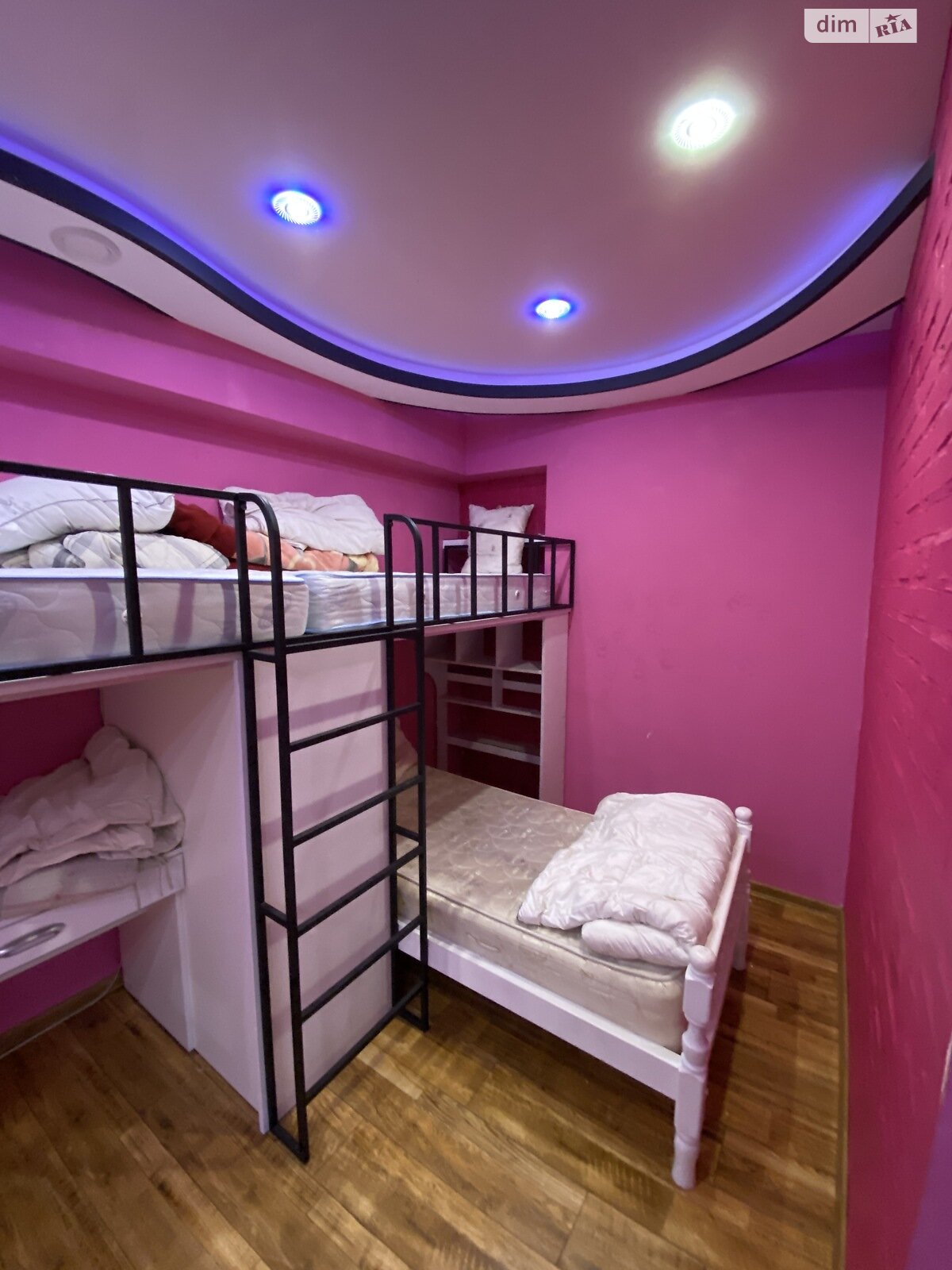Продаж трикімнатної квартири в Ворзелі, на вул. Павла Чубинського 10, кв. 40, фото 1 Продаж трикімнатної квартири в Ворзелі, на вул. Павла Чубинського 10, кв. 40, фото 1