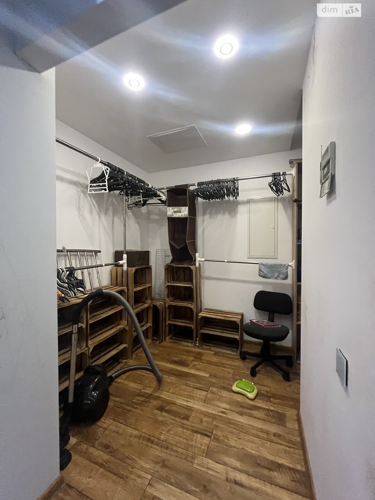 Продаж трикімнатної квартири в Ворзелі, на вул. Павла Чубинського 10, кв. 40, фото 1 Продаж трикімнатної квартири в Ворзелі, на вул. Павла Чубинського 10, кв. 40, фото 1