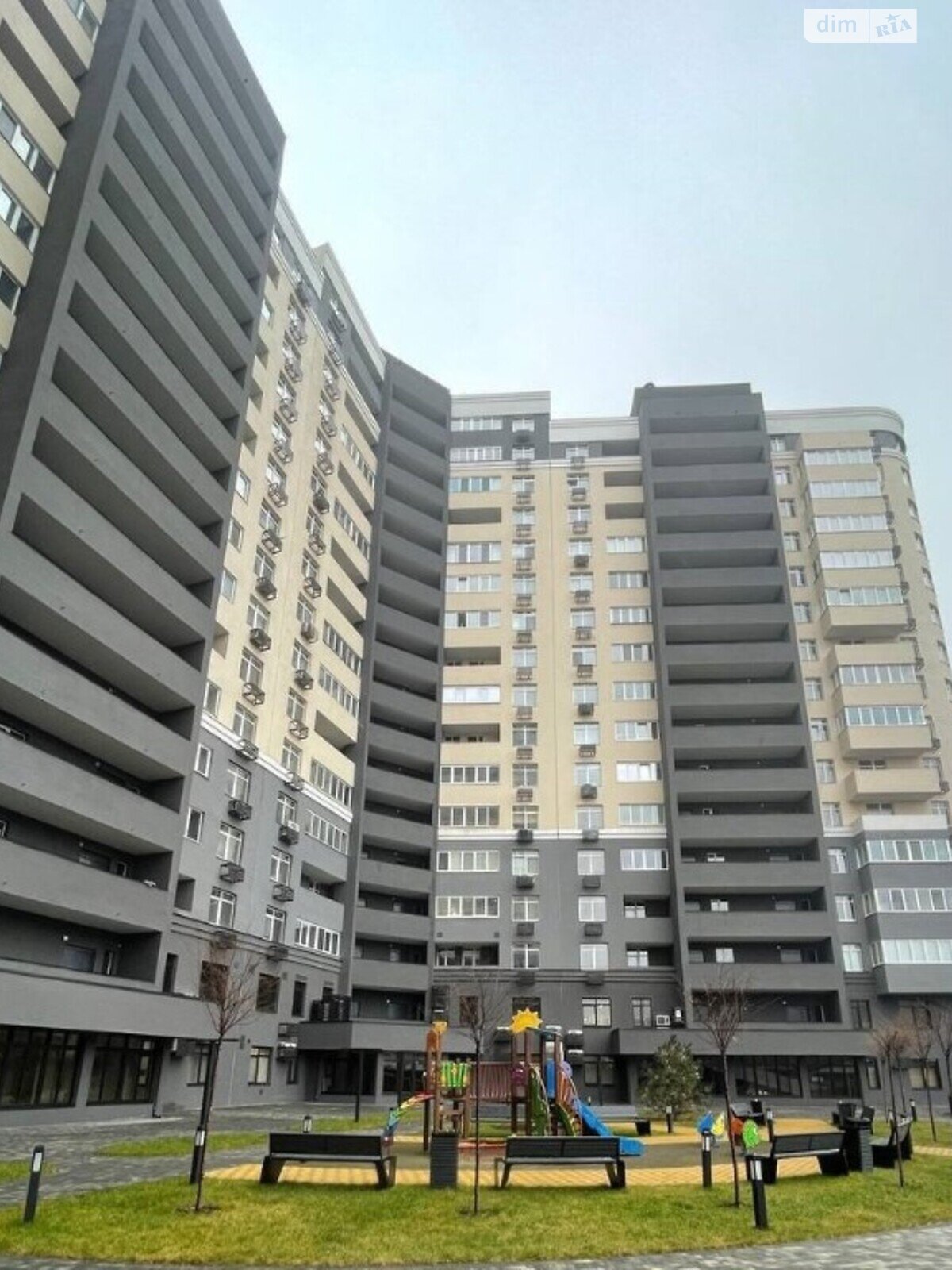 Продаж трикімнатної квартири в Вишгороді, на вул. Шкільна 73Б, район Вишгород фото 1