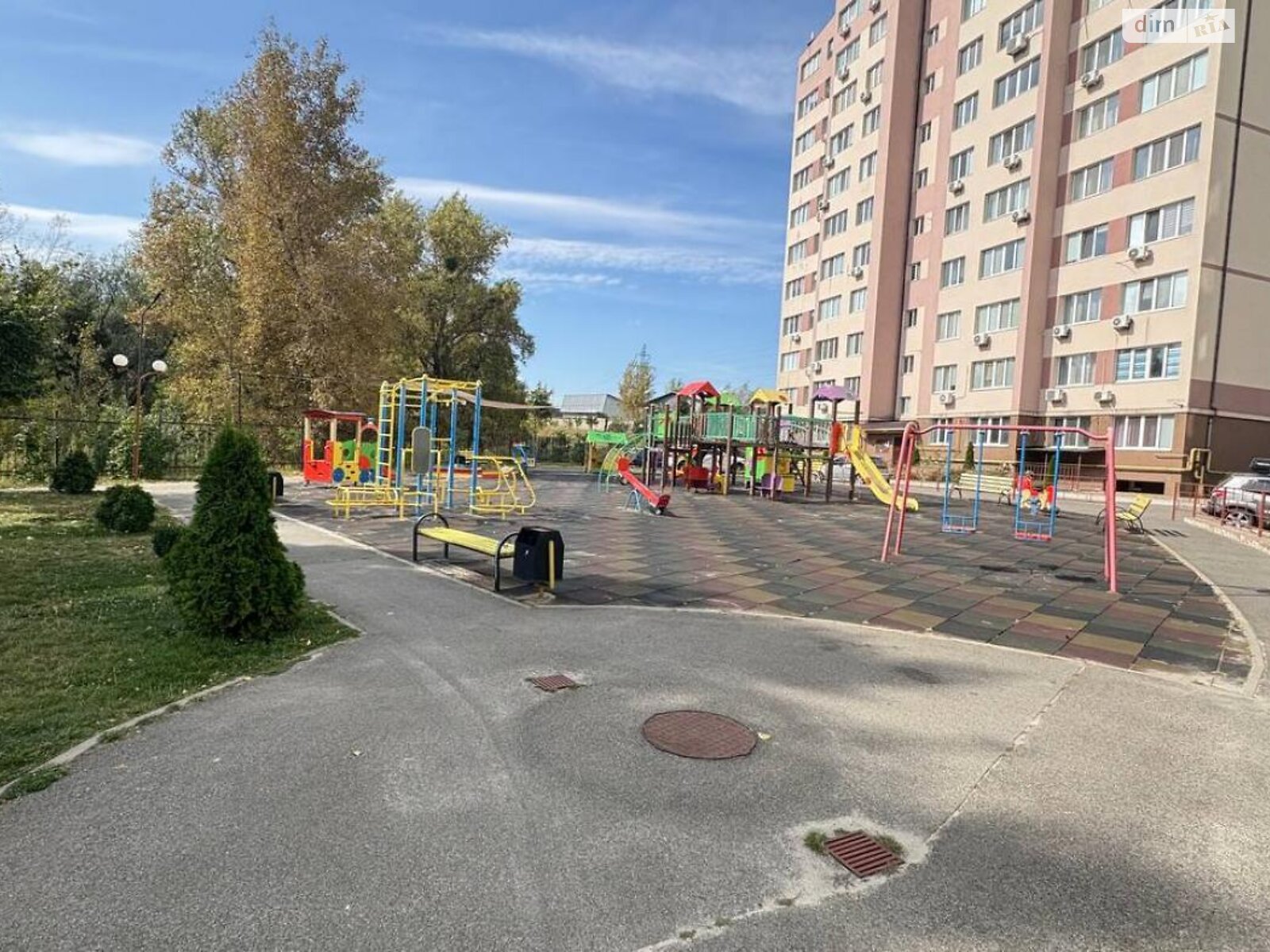 Продажа трехкомнатной квартиры в Вышгороде, на ул. Борисо-Глебская 110 корпус 4, район Вышгород фото 1 Продажа трехкомнатной квартиры в Вышгороде, на ул. Борисо-Глебская 110 корпус 4, район Вышгород фото 1