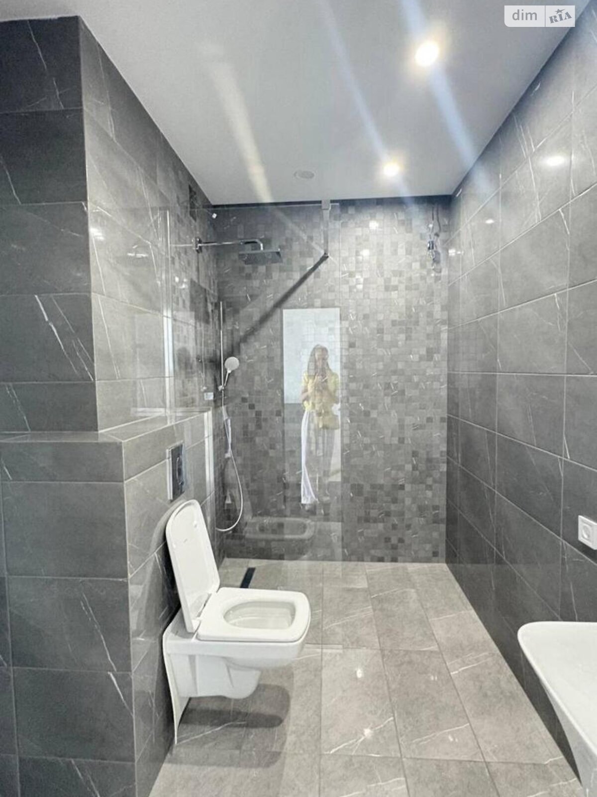 Продажа трехкомнатной квартиры в Вышгороде, на ул. Борисо-Глебская 110 корпус 4, район Вышгород фото 1 Продажа трехкомнатной квартиры в Вышгороде, на ул. Борисо-Глебская 110 корпус 4, район Вышгород фото 1