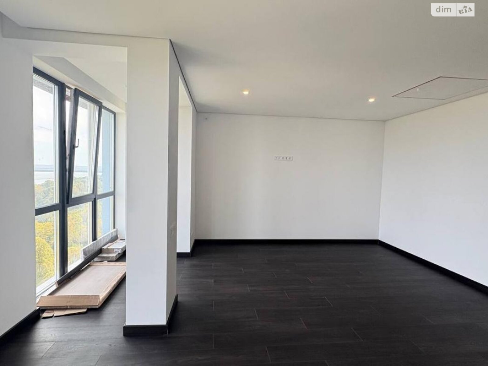 Продажа трехкомнатной квартиры в Вышгороде, на ул. Борисо-Глебская 110 корпус 4, район Вышгород фото 1 Продажа трехкомнатной квартиры в Вышгороде, на ул. Борисо-Глебская 110 корпус 4, район Вышгород фото 1