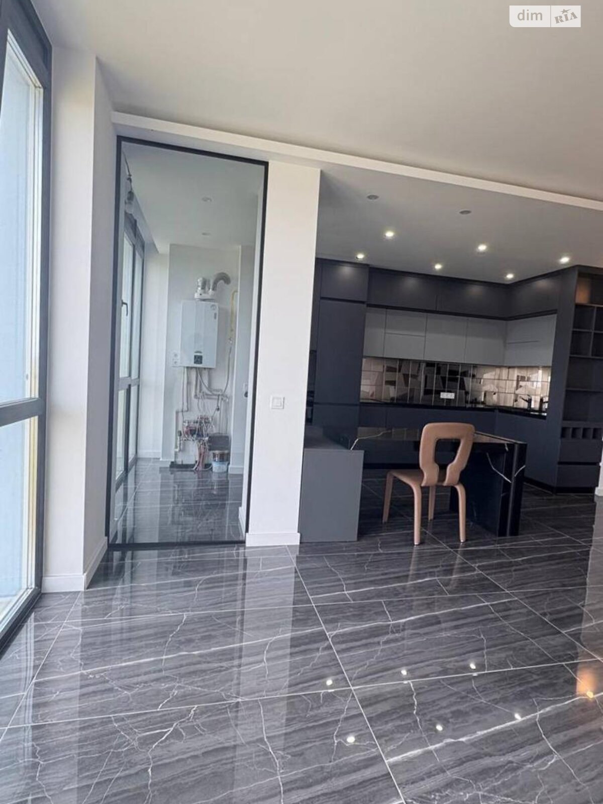 Продажа трехкомнатной квартиры в Вышгороде, на ул. Борисо-Глебская 110 корпус 4, район Вышгород фото 1 Продажа трехкомнатной квартиры в Вышгороде, на ул. Борисо-Глебская 110 корпус 4, район Вышгород фото 1