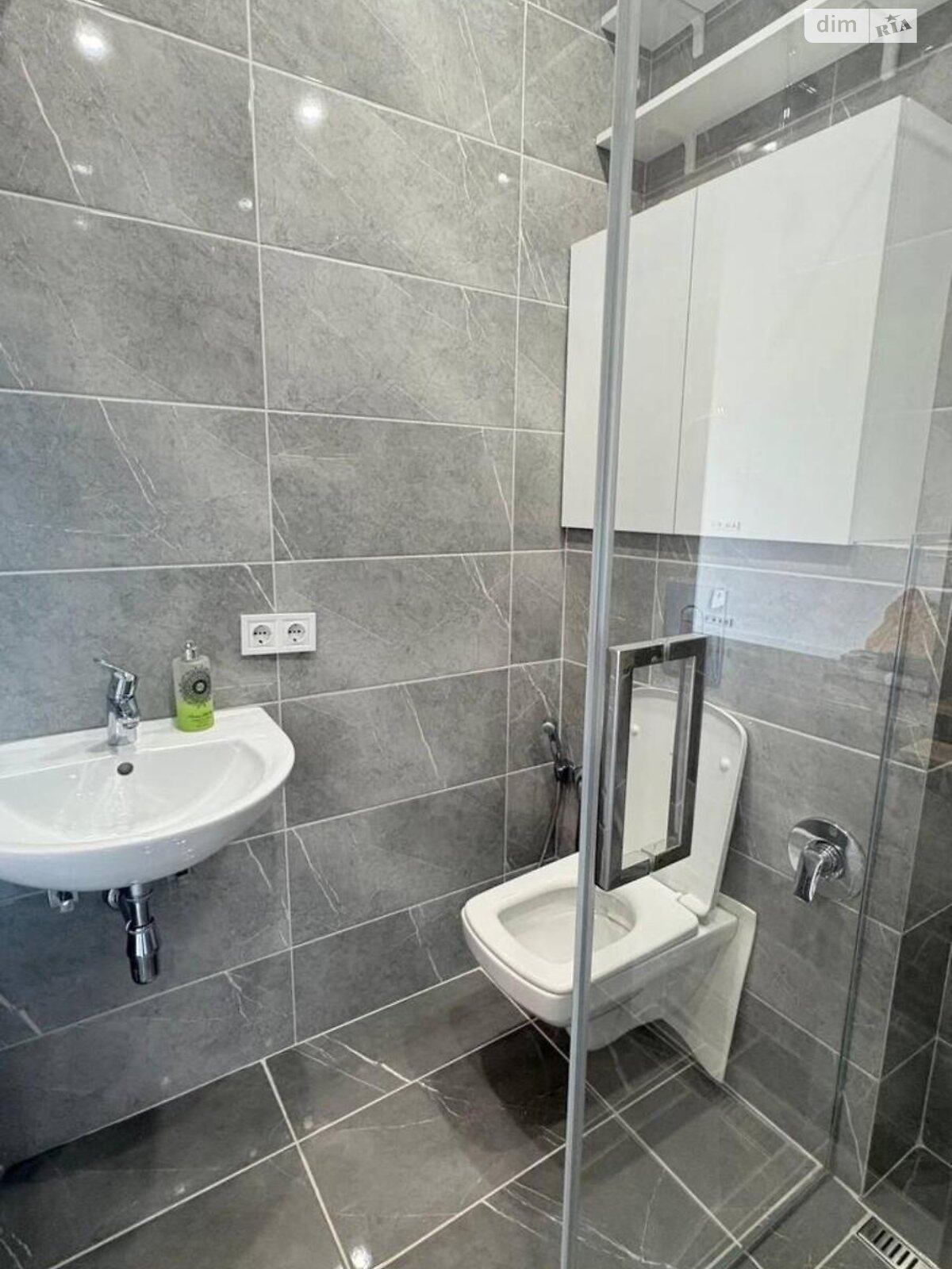 Продажа трехкомнатной квартиры в Вышгороде, на ул. Борисо-Глебская 110 корпус 4, район Вышгород фото 1 Продажа трехкомнатной квартиры в Вышгороде, на ул. Борисо-Глебская 110 корпус 4, район Вышгород фото 1