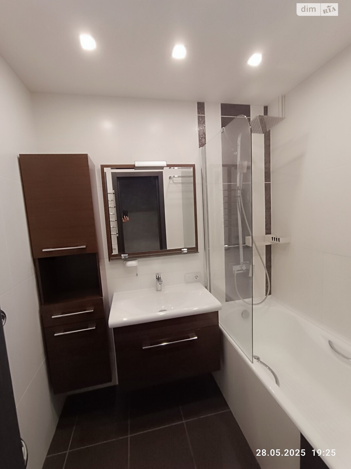 Продажа трехкомнатной квартиры в Вышгороде, на ул. Кургузова 1А корпус 1, район Вышгород фото 1