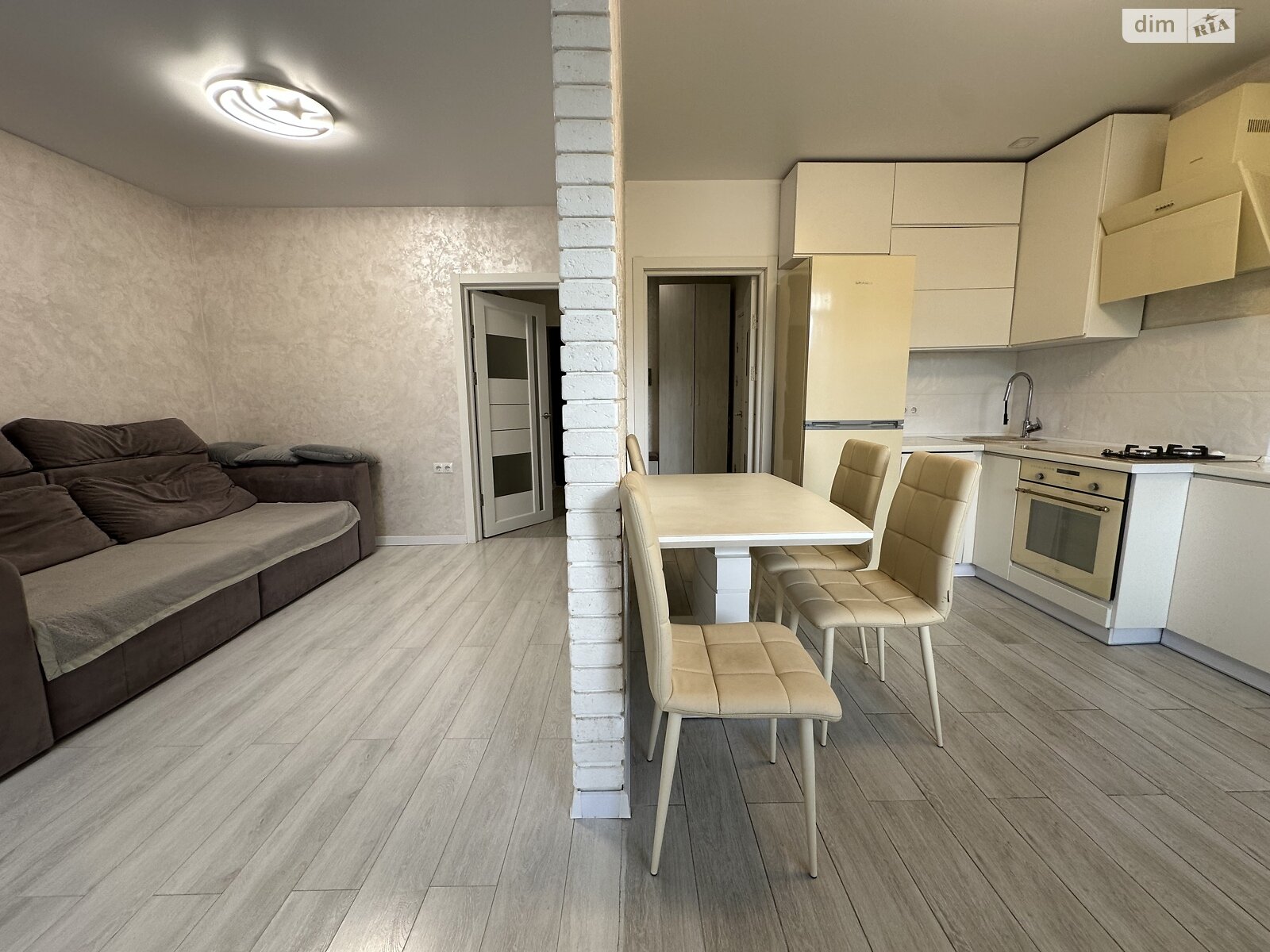 Продаж однокімнатної квартири в Яремчі, на вул. Свободи 301, район Яремче фото 1 Продаж однокімнатної квартири в Яремчі, на вул. Свободи 301, район Яремче фото 1