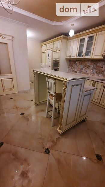 Продаж чотирикімнатної квартири в Новояворівську, на Вербицького вулиця, фото 1 Продаж чотирикімнатної квартири в Новояворівську, на Вербицького вулиця, фото 1