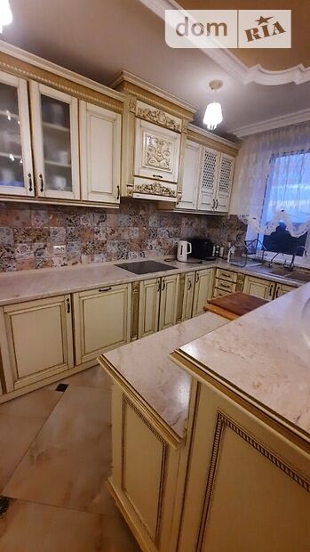 Продаж чотирикімнатної квартири в Новояворівську, на Вербицького вулиця, фото 1 Продаж чотирикімнатної квартири в Новояворівську, на Вербицького вулиця, фото 1